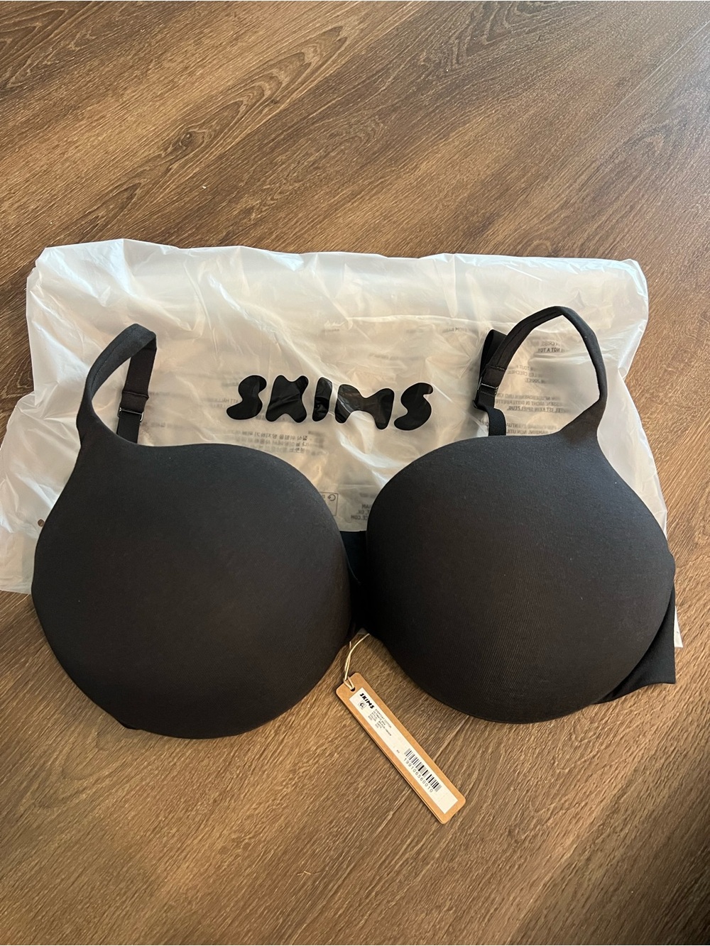 SKIMS Black Molded T-Shirt Bra with Smooth Cups